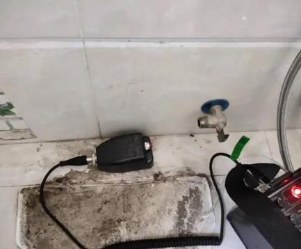 安多屋顶漏水维修公司分享下卫生间漏水的危害及解决方法